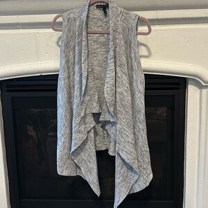 White House Black Market sleeveless sweater vest - XL - 50% Rayon/30% poly - EUC